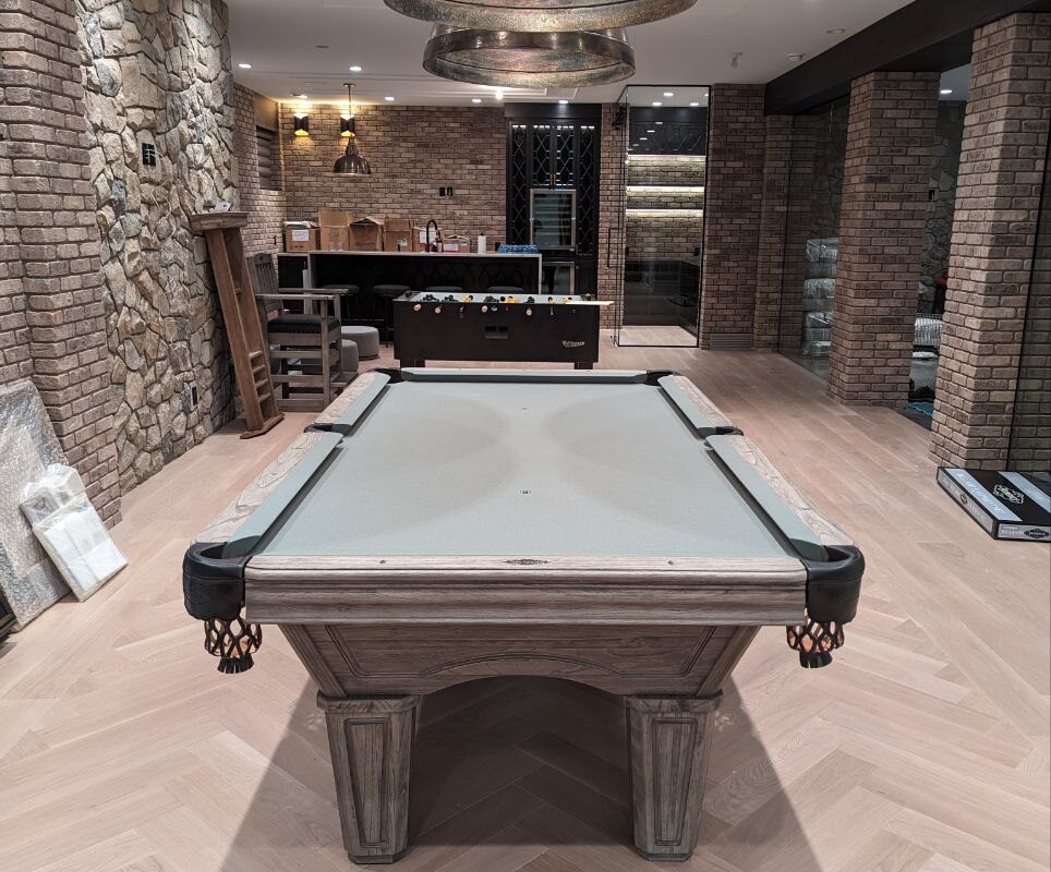 Installation pool tables